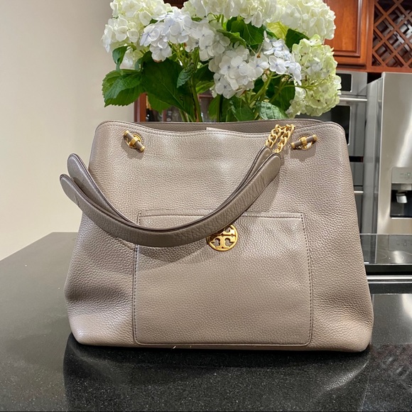 Tory Burch Grey Chelsea Slouchy Tote EUC - Picture 5 of 15